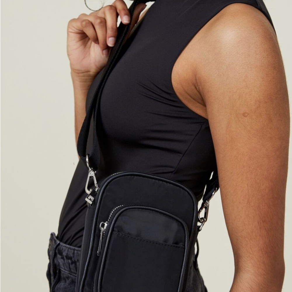 CottonOn Nellie Camera crossbody Bag NWOT - Picture 8 of 10